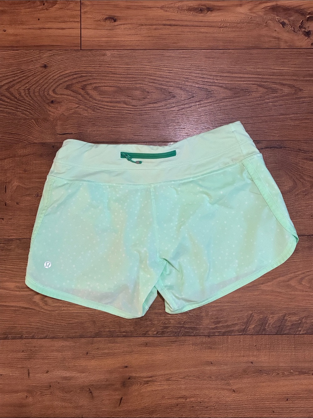 Lululemon Speed Up or Run Times shorts in a light green color size 6